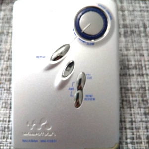 SONY Cassette Walkman WM-EX631 solo cuerpo acero diseño retro hecho en Japón - Imagen 1 de 5