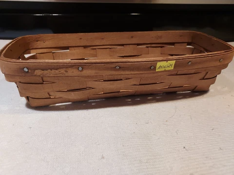 Longaberger  Cracker Basket  1987 nice vintage great condition Cover