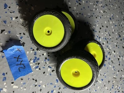 Jconceprs Whippit’s Rear Dirt Webs Frt Tires 2wd Buggy 2.4 Wheels F/R #xyz - Image 1 of 4