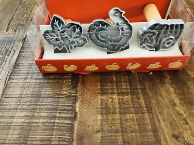 Williams Sonoma Heirloom Autumn Pie Crust Cutters Turkey Pumpkin Leaf New - Image 1 of 4