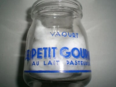  Ancien pot de yaourt LE PETIT GOURMET (pub, cuisine,yoghourt, yahourt, lait) - Photo 1/2