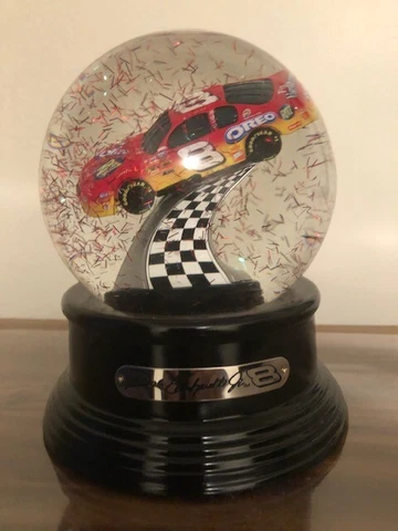 Earnhardt glass water globe Cover