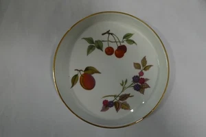 *ROYAL WORCESTER EVESHAM GOLD ROUND SERVING SIDE FLAN DISH PLATE 180m WIDE 1961* - Picture 1 of 4