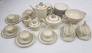 Hutschenreuther Hohenberg Patrizia Kaffeeservice 1934 Goldrand + diverse Teile - Bild 1 von 24