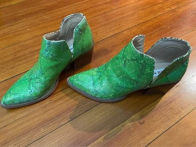 Botines de piel de serpiente pintados a mano verde lima Steve Madden talla 8 Foto 1 de 4