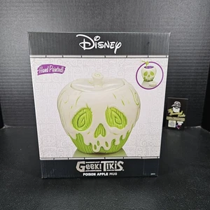 Geeki Tikis Disney Schneewittchen Böse Königin Gift Apfel Keramik Deckel Becher - NEU - Bild 1 von 5