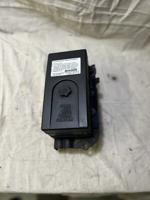 Saturn SL1 2002 bajo capó caja de fusibles 21025035 Foto 1 de 4