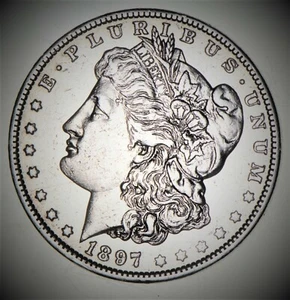 1897-O Morgan Silver Dollar - Molto Resistente - High Redbook ⭐706⭐V3⭐ - Foto 1 di 5