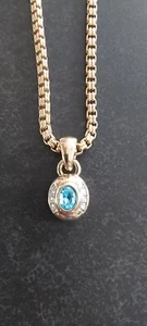 Modeschmuck Goldene Kette mit Anhänger schöner blauer Stein + 6 Silber Steinchen - Bild 1 von 7