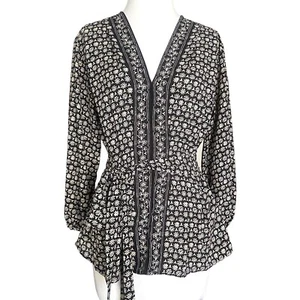 Blusa floral MAX STUDIO para mujer talla M blanca y negra manga larga cintura elástica - Imagen 1 de 11