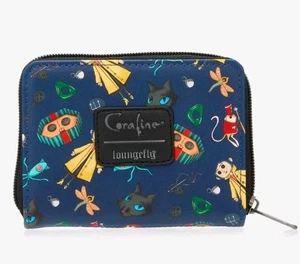 NUEVO CON ETIQUETAS Loungefly Coraline Icons AOP Cremallera CARTERA Grunge Whimsigoth - Imagen 1 de 4