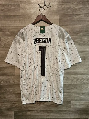 Oregon Ducks #1 Eggshell Men's Authentic Nike Team Jersey Size XL Retired BNWOT - Image 1 of 4