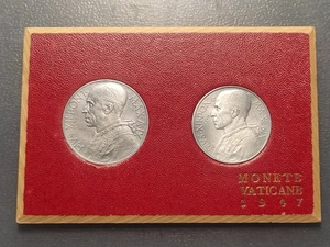 VATICANO PIO XII SERIE ANUAL OFICIAL 1947 5 L - 10 LIRAS CORROSIONES LIMPIADAS - Picture 1 of 2