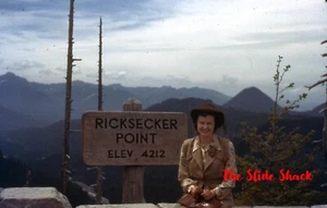 Frau am Ricksecker Point Mount Rainier 1943 roter Rand Kodachrome 35mm Dia - Bild 1 von 1