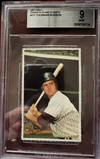 1971 Dell Today's Team Stamps Thurman Munson #521 BGS 9