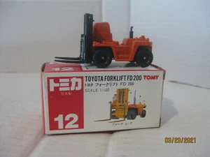 Tomica Toyota Forklift FD 200 12-C-7 - Picture 1 of 10