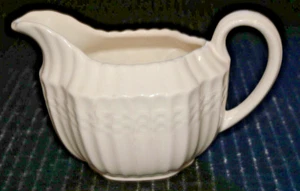 Crema de porcelana Spode Chelsea de mimbre C1890S todo blanco hecha en Inglaterra - Imagen 1 de 4