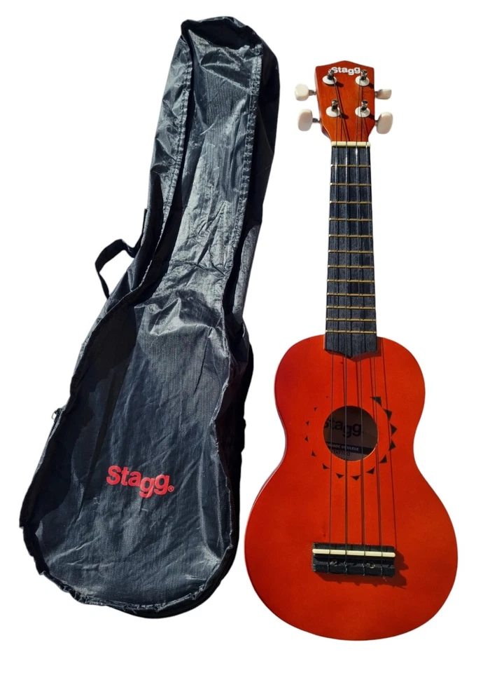 Ukelele soprano Stagg hecho a mano US10 principiantes con diseño de tatuaje con bolsa de concierto Foto 1 de 4