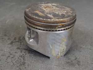 PISTON KAWASAKI LTD550-C Z550-C 82 13001-1033 13001-1121 19140 - Bild 1 von 3