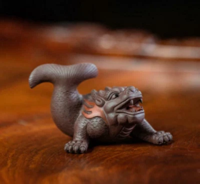 Cerámica china Yixing Zisha arcilla púrpura animal pez dragón té mascota estatua Foto 1 de 3