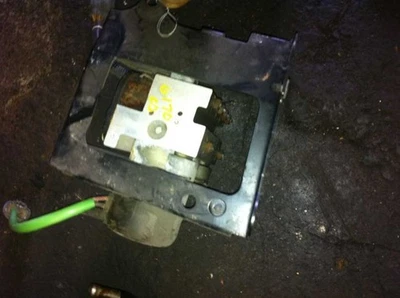 95 Mazda Millenia Anti Lock Brake Part Assembly Thru 4/1/94 - Image 1 of 2