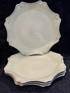 4 Juliska Berry & Thread 13.5” Scalloped Charger Dinner Plates Pistachio Green - Picture 1 of 9