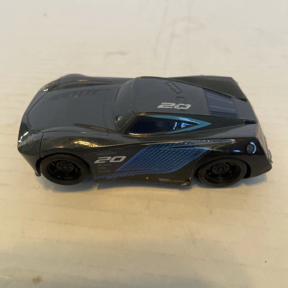 Coche de película Disney Pixar Cars Jackson Storm DXV34 1:43 rollos genial es rápido Foto 1 de 4