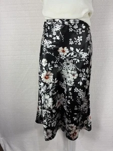 Seidiger heißer Kiss Damenrock schwarz mit weißem Blumenmuster Größe Large neu - Bild 1 von 13