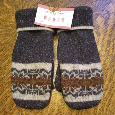 Sweater Mittens handmade Wool Blend Lined With New Fleece. Ladies L Beautiful!  - Image 1 of 4