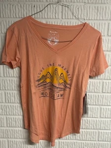 Moosejaw Women’s Peach V-Neck “Love the Madness” T-Shirt Small NWT Casual - Picture 1 of 4