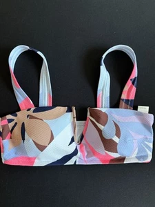 Chic & Flattering Women’s Swimsuit - Picture 1 of 5