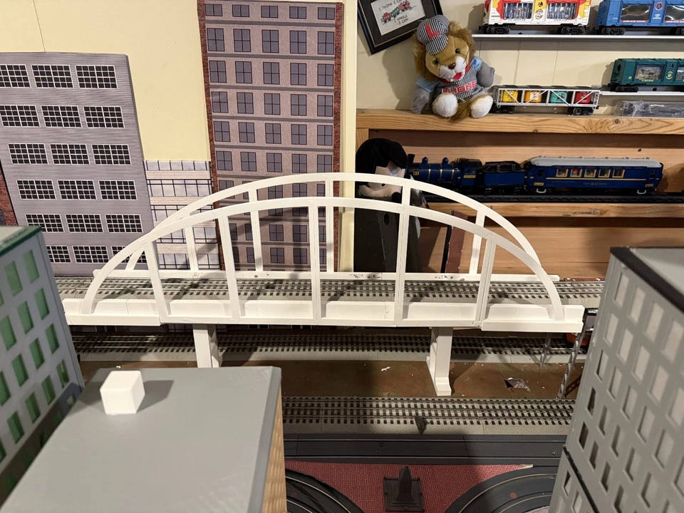 O Scale White Arch Bridge Kit - 32 Inch Span - 4 inches wide - Image 1 of 4