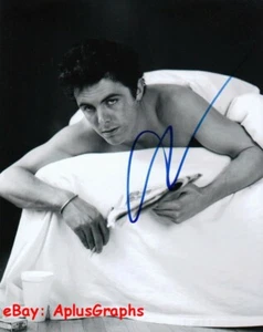 CASEY AFFLECK.. Sexy Stud in Bed - SIGNED - Picture 1 of 1