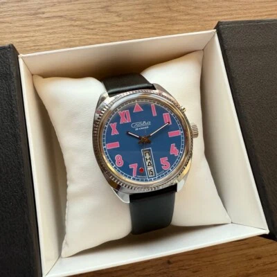 Nuevo de Lote Antiguo Reloj Slava Sandía Rosa 2428 Slava California Hecho en URSS Foto 1 de 4