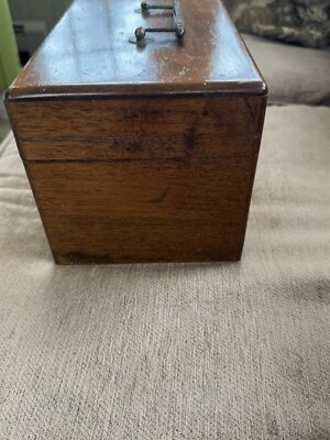 RARE A NTIQUE HUMPHREY’S HOMEOPATHIC VETERINARY CASE - Image 1 of 4