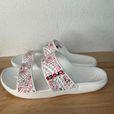 Crocs Sandalia Clásica Slide Americana Paisley Mujer Talla 10 Hombre Talla 8 Blanco Rojo Foto 1 de 4