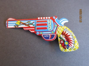 VINTAGE 1940's JAPAN TIN TOY CLICKER GUNS WITH INDIAN CHIEF, TOMAHAWK - WORKS! - Picture 1 of 5