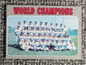1970 Topps World Champions New York Mets #1 - Top Left Corner Crease, Off Center - Picture 1 of 7