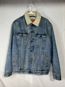 Levi’s Women’s  Sherpa Lined Trucker Jacket Blue Denim Size Medium Classic - Picture 1 of 12