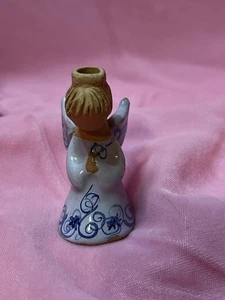 Candelabro de cerámica artesanal popular vintage con soporte de ángel pintado a mano marcado - Imagen 1 de 6