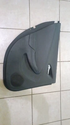Panel de puerta Chevrolet Volt, conductor trasero izquierdo negro 2016 2017 2018 2019 Foto 1 de 3