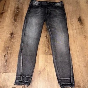 KanCan Frayed Hem Skinny Jeans Button Fly Black Wash Denim Size 29 - Picture 1 of 7