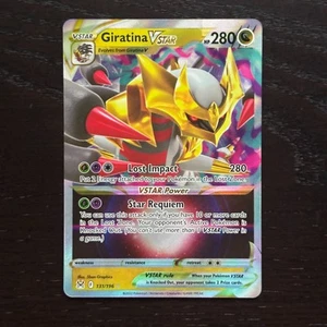 Tarjeta holográfica ultra rara Giratina VSTAR 131/196 Pokemon Lost Origin SWSH casi nueva - Imagen 1 de 2
