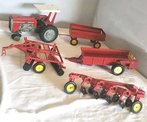 ERTL 1:16 5 Piece Farm Toy Lot Vintage Massey Ferguson 275 Tractor Spreader Red - Picture 1 of 20