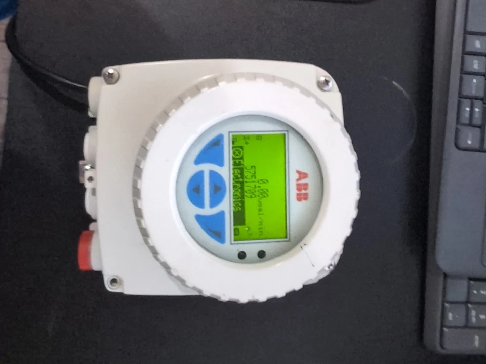 ABB Watermaster FET1251AOP1B3A1M5 发射机 — 第 1/1 张图片