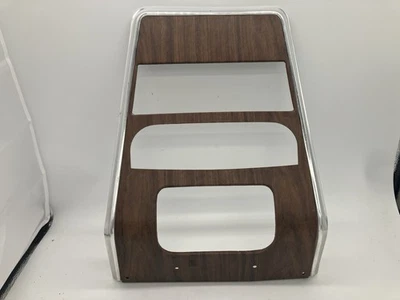 67-68 Chevrolet Camaro Pontiac Firebird acabamento de painel central grão de madeira usado - Imagem 1 de 4