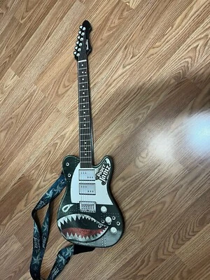 2009 Paper Jamz Instant Rock Star w/Shark Mouth Guitar Series 1 by WowWee READ - Image 1 of 2