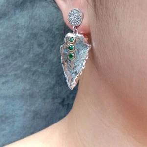 18x30mm Raw Crystal Quartz Rough Arrow Head Shape Cz Pave Drop Stud Earrings - Picture 1 of 6