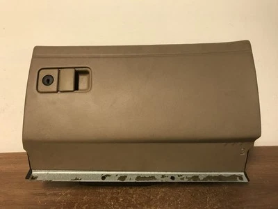 1994 BUICK PARK AVENUE GLOVE BOX #8009 - Image 1 of 4