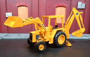 Vintage Ertl 1/16 Scale John Deere Construction Yellow Backhoe Loader Die-Cast - Picture 1 of 24